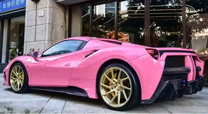 Ferrari pone límites a la personalización de sus vehículos: adiós a los diseños extravagantes